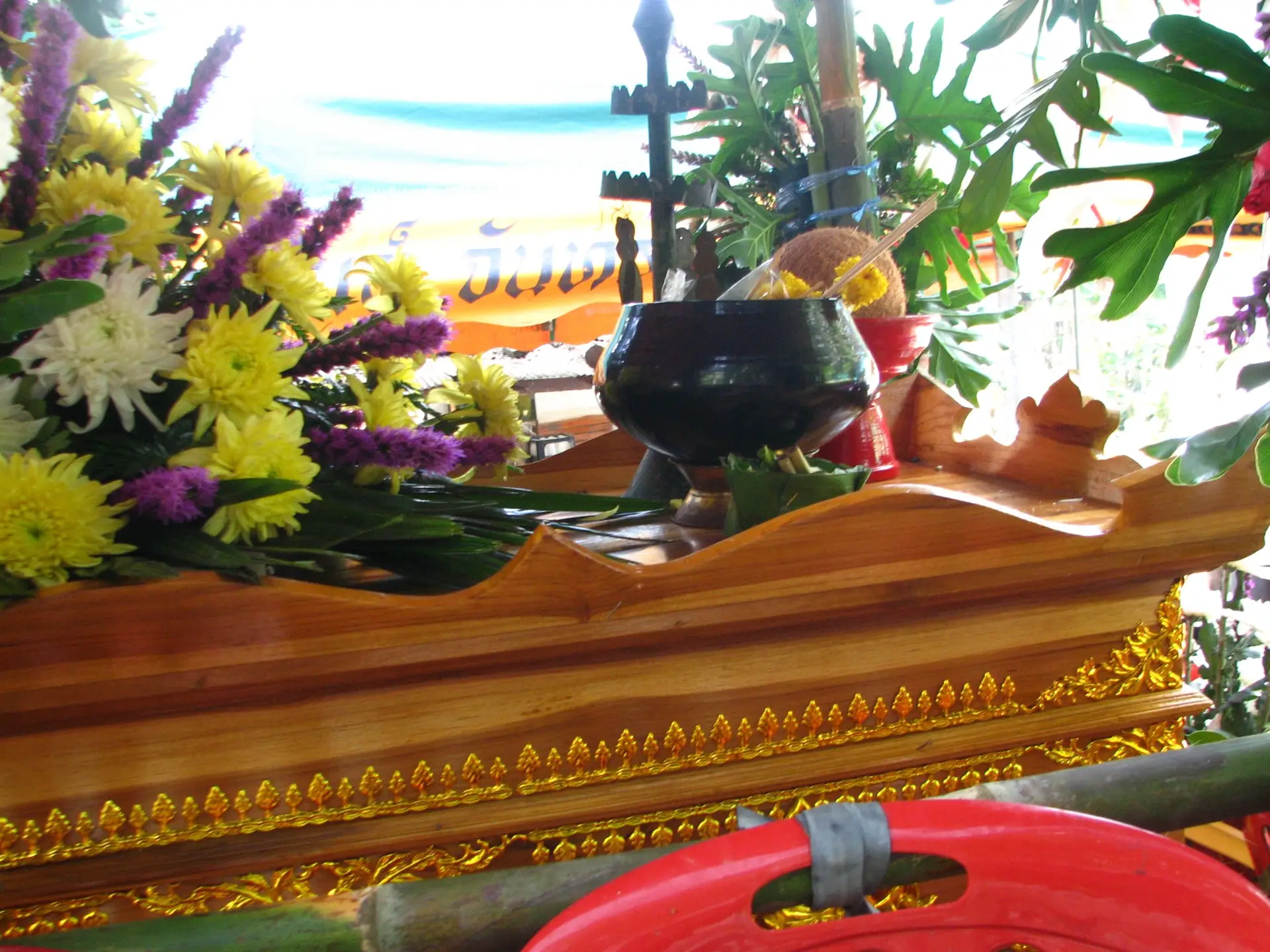 Buddhist Funeral Taboos: What You Should Never Do at a Wake